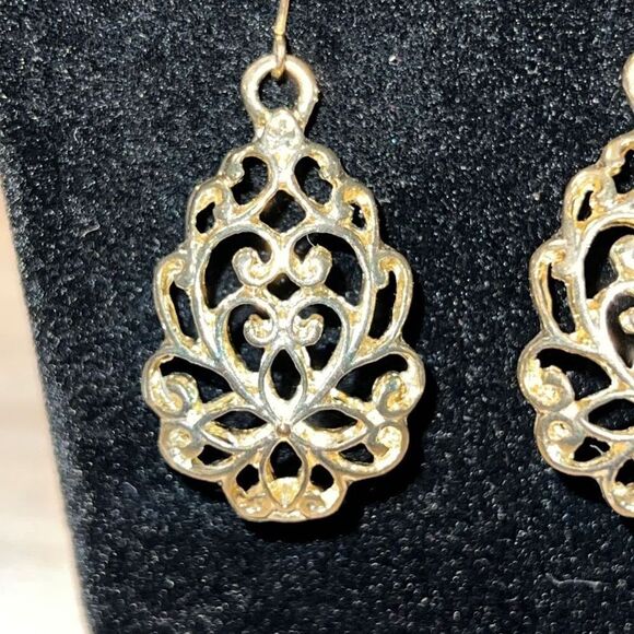 Moroccan Style Gold Tone Filagree Dangle Earrings - Picture 2 of 6